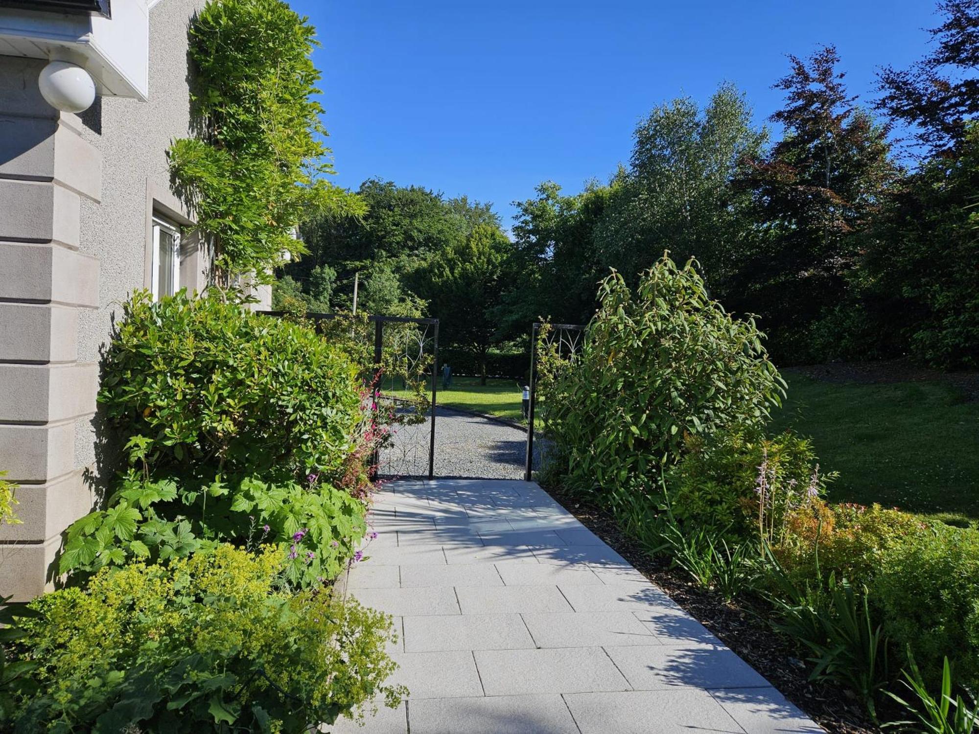 Hotel Lynster House Monaghan Exterior foto